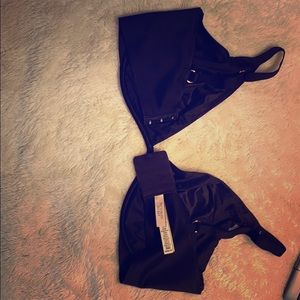 Like New VS plunge 38DDD BRA - like new , Black